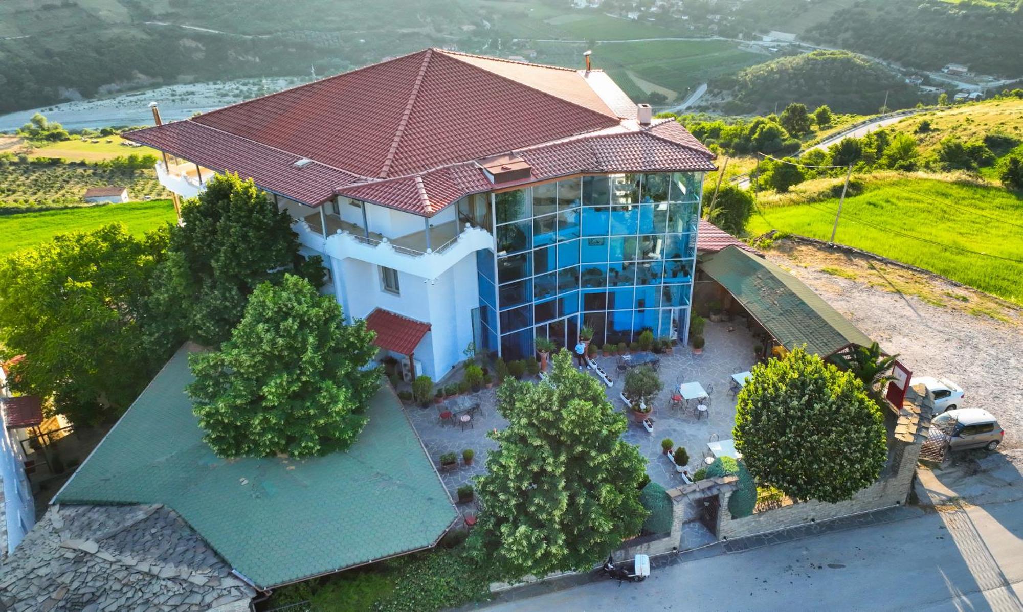 Cerenisht Hotel Kanione מראה חיצוני תמונה