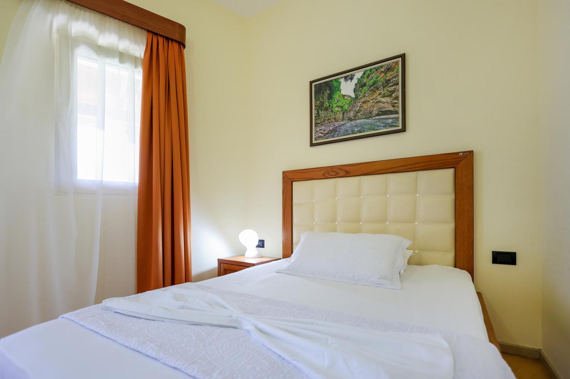 Cerenisht Hotel Kanione מראה חיצוני תמונה