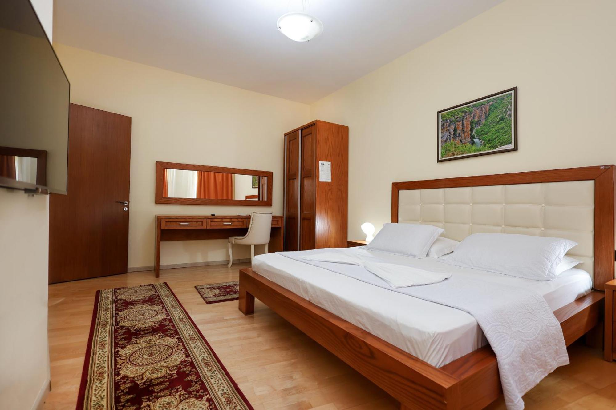 Cerenisht Hotel Kanione מראה חיצוני תמונה