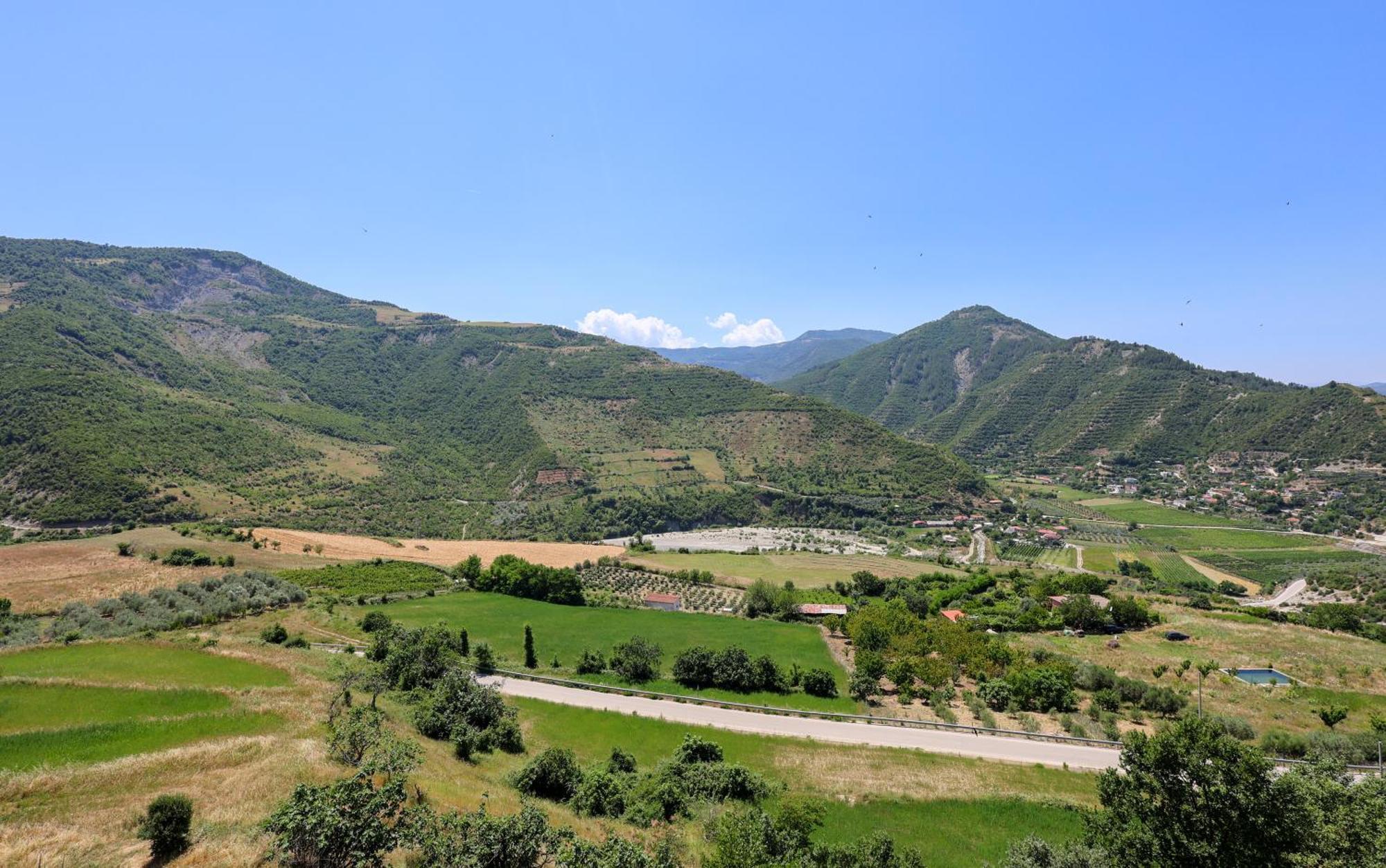 Cerenisht Hotel Kanione מראה חיצוני תמונה