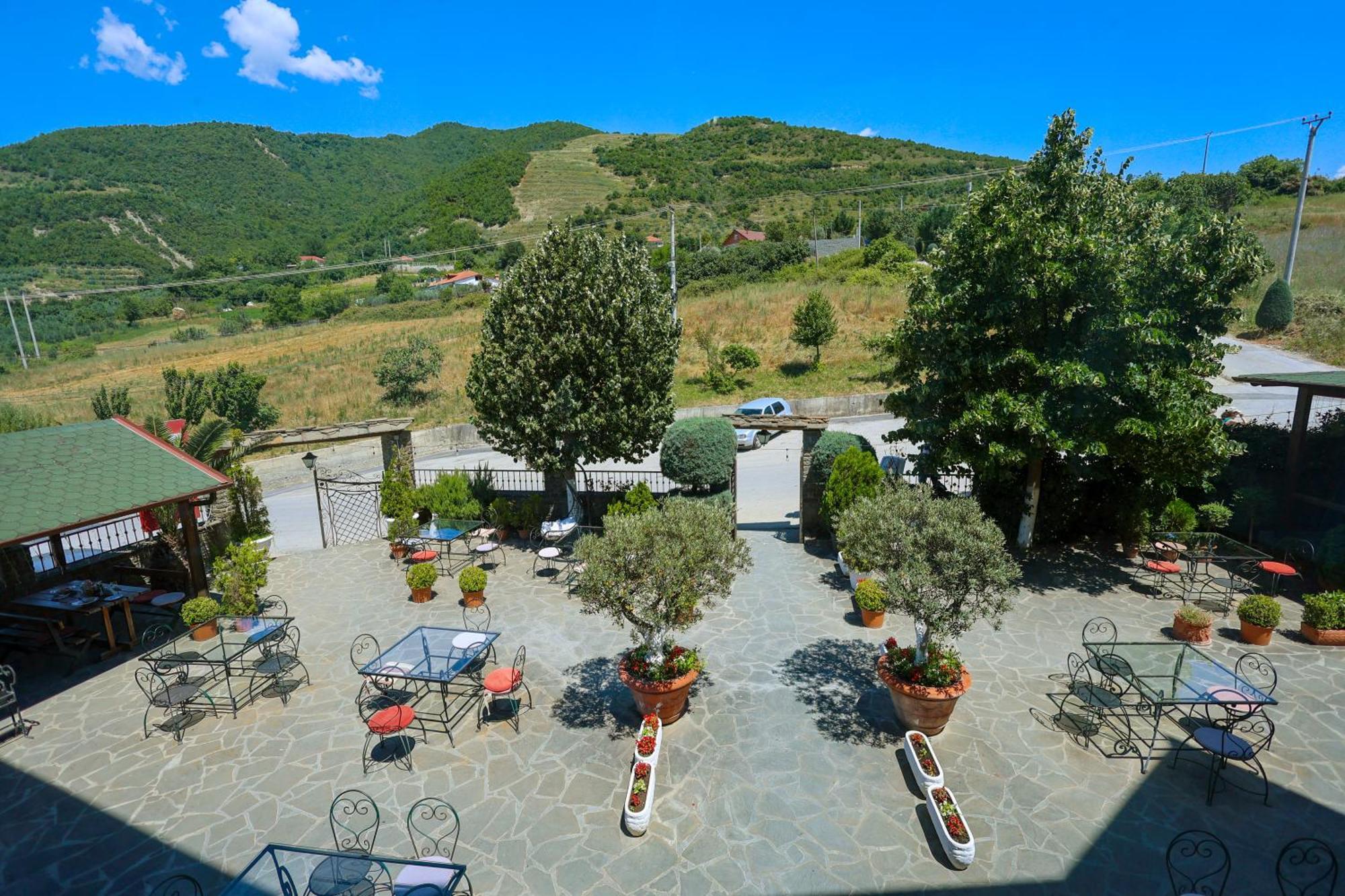Cerenisht Hotel Kanione מראה חיצוני תמונה