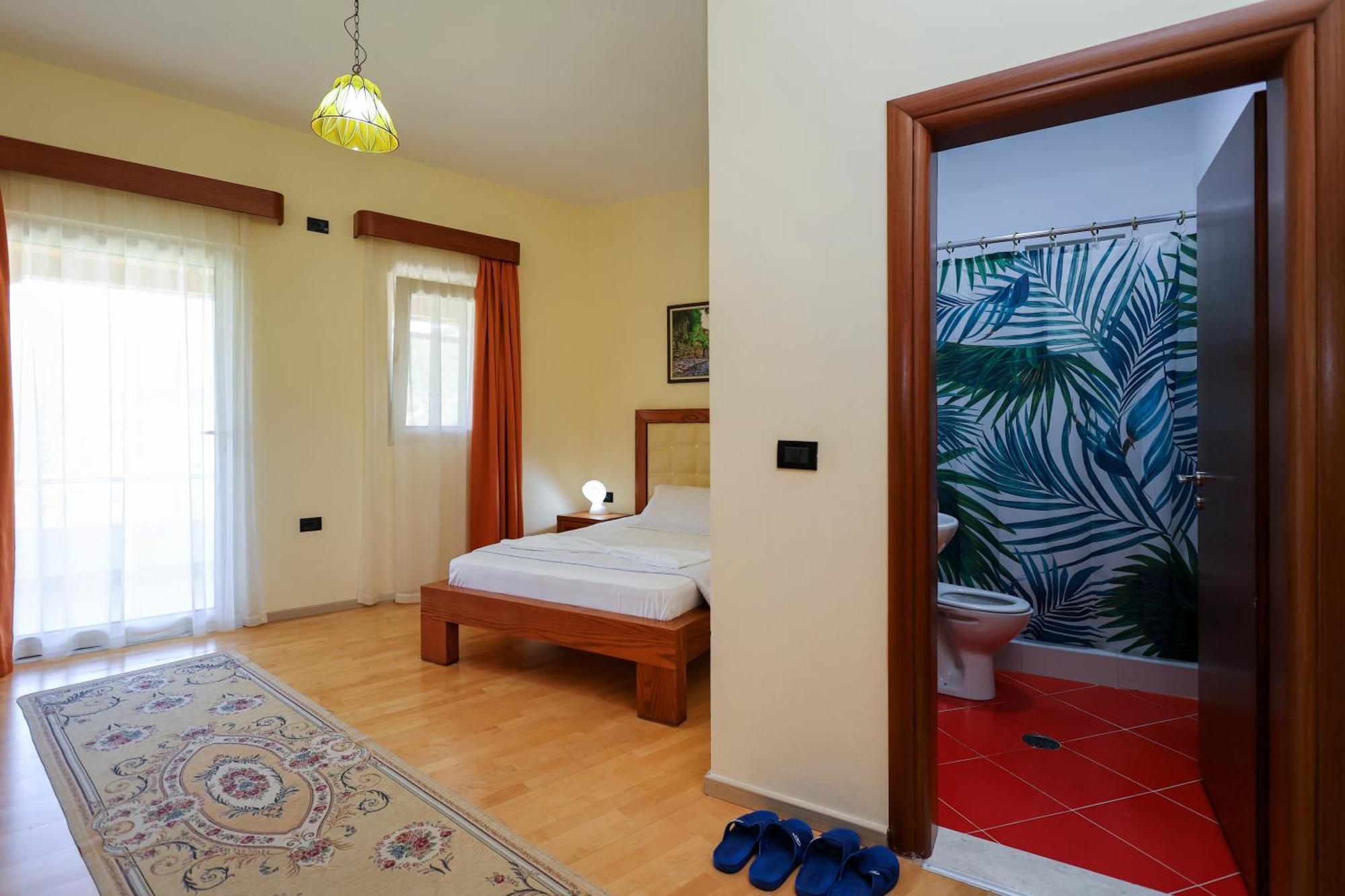 Cerenisht Hotel Kanione מראה חיצוני תמונה